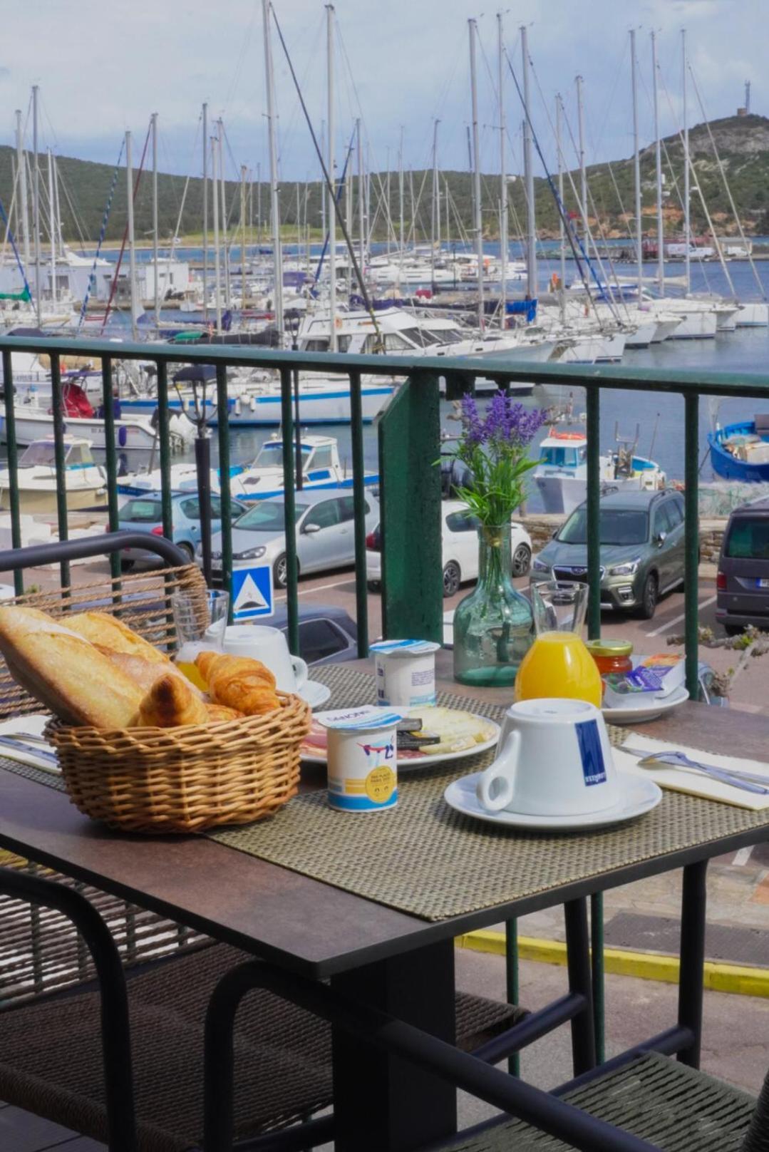Marina D'Oro Ξενοδοχείο Macinaggio  Εξωτερικό φωτογραφία